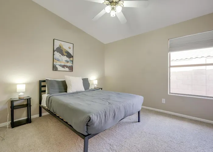 Private Pool: Group-friendly Getaway! Holiday home Gilbert