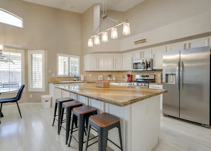 Holiday home Private Pool: Group-friendly Getaway! Gilbert