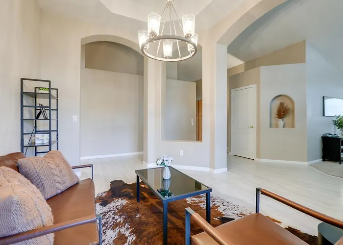 Private Pool: Group-friendly Getaway! * Gilbert